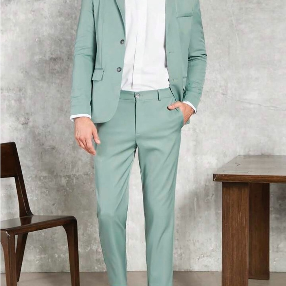 SHEIN Men's Light Green Suit